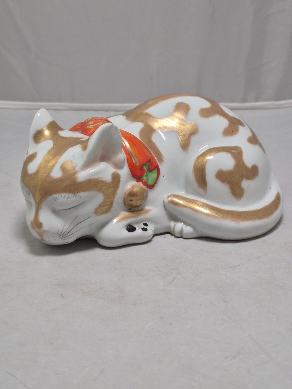 💥 Vintage 6" Kutani Japanese Porcelain Ceramic Sleeping Cat Figurine Gold T